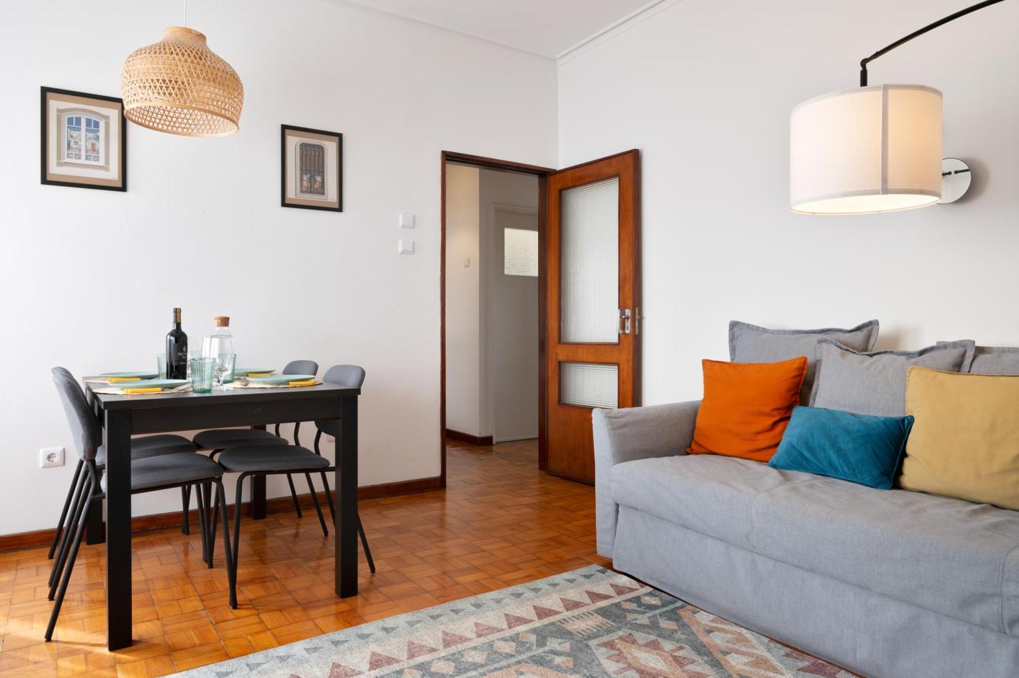 ! Luminous 2Br Top Floor ! Praca Da Republica Porto Eksteriør billede