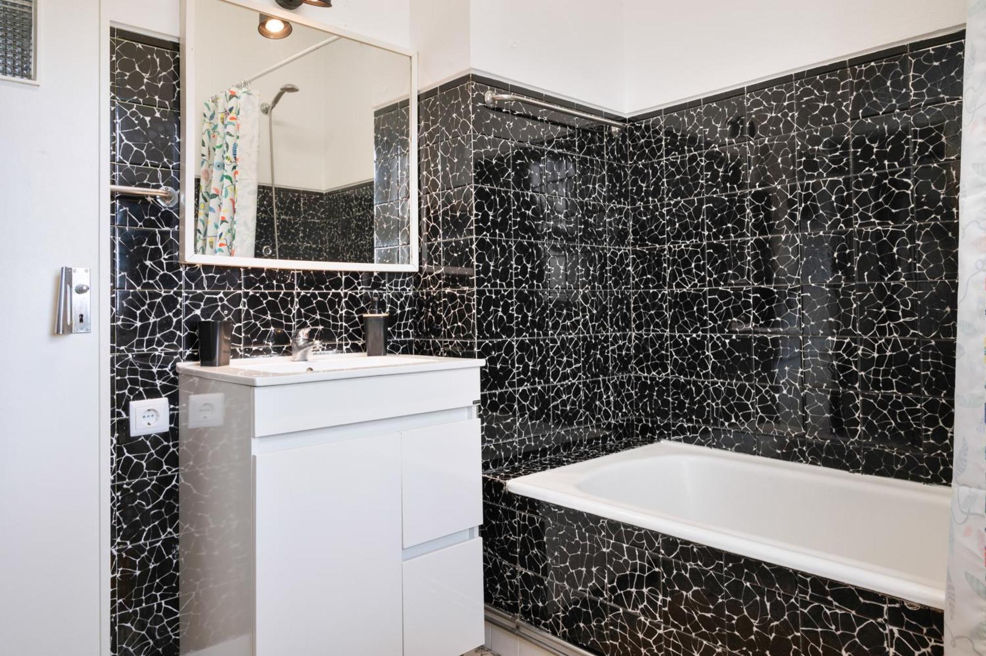 ! Luminous 2Br Top Floor ! Praca Da Republica Porto Eksteriør billede