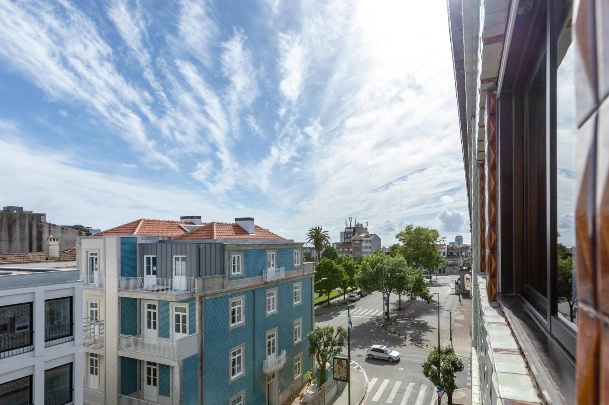 ! Luminous 2Br Top Floor ! Praca Da Republica Porto Værelse billede