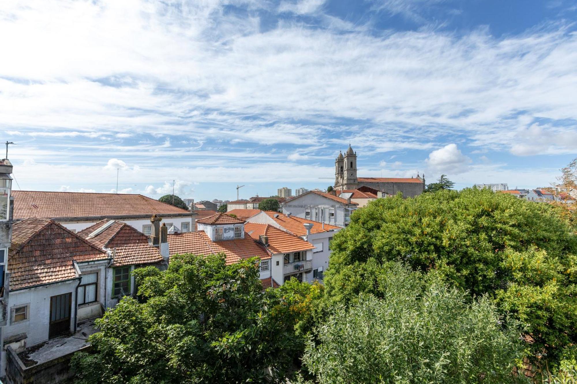 ! Luminous 2Br Top Floor ! Praca Da Republica Porto Værelse billede